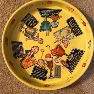 Super cool vintage 13 inch beverage tray.